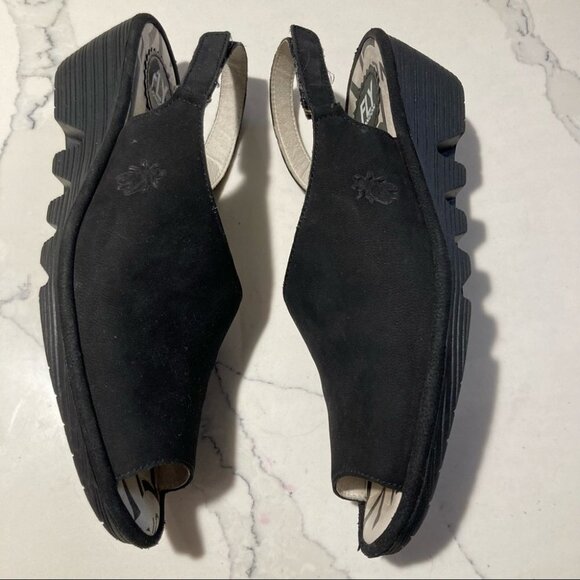 FLY LONDON Sz 40 Palps 814 Low Profile Wedge  Leather Suede Sandals - Picture 7 of 10